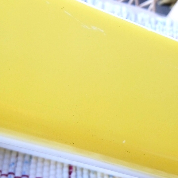 Pyrex~primary yellow refrigerator dish w/lid - Picture 4 of 11